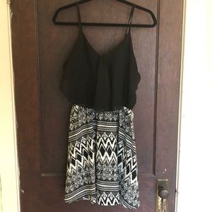 Black and white flowy too summer dress
